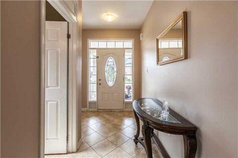382 Schreyer Cres, House detached with 4 bedrooms, 3 bathrooms and 2 parking in Milton ON | Image 3