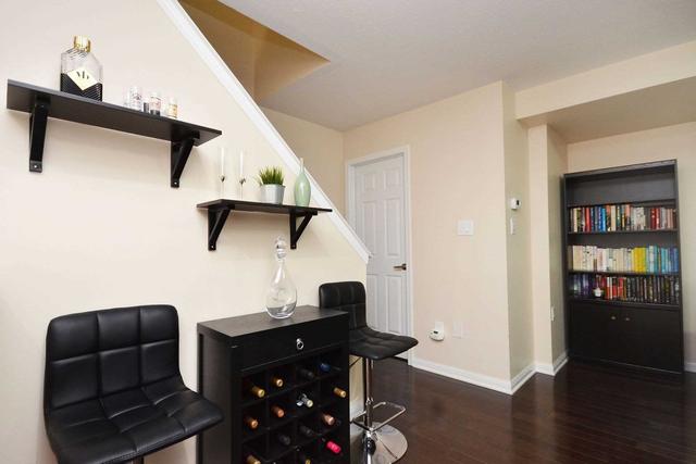 160 Baycliffe Cres, House attached with 2 bedrooms, 3 bathrooms and 2 parking in Brampton ON | Image 10