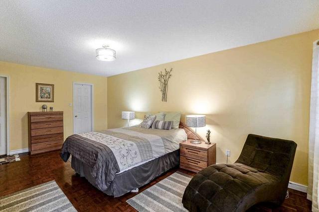 48 Appleton Tr, House detached with 3 bedrooms, 4 bathrooms and 6 parking in Brampton ON | Image 18