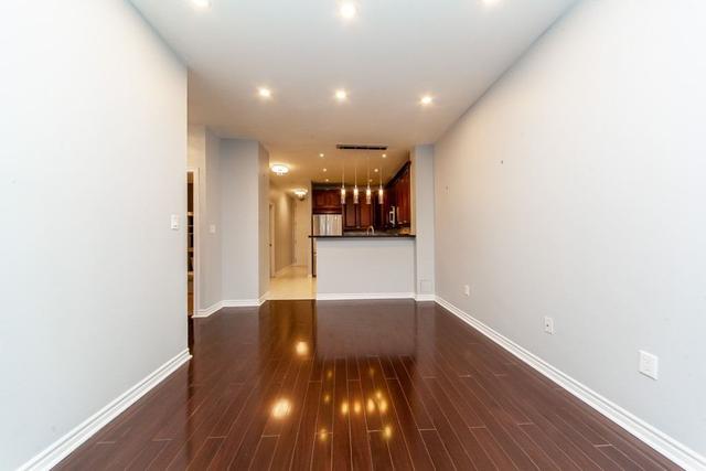 214 - 10 Gateway Blvd, Condo with 2 bedrooms, 1 bathrooms and 1 parking in Toronto ON | Image 14