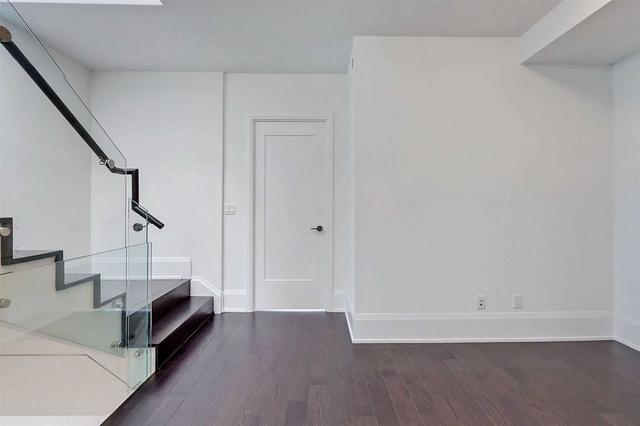 th5 - 101 Erskine Ave, Townhouse with 3 bedrooms, 4 bathrooms and 2 parking in Toronto ON | Image 14