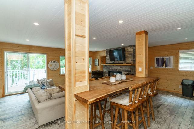 1060 Hammond Rd W, House detached with 3 bedrooms, 2 bathrooms and 6 parking in Lake of Bays ON | Image 30