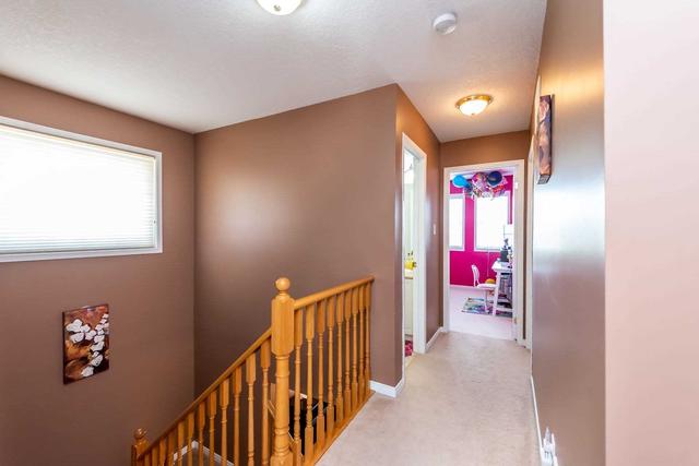 247 Windwood Dr, House detached with 3 bedrooms, 3 bathrooms and 3 parking in Hamilton ON | Image 10