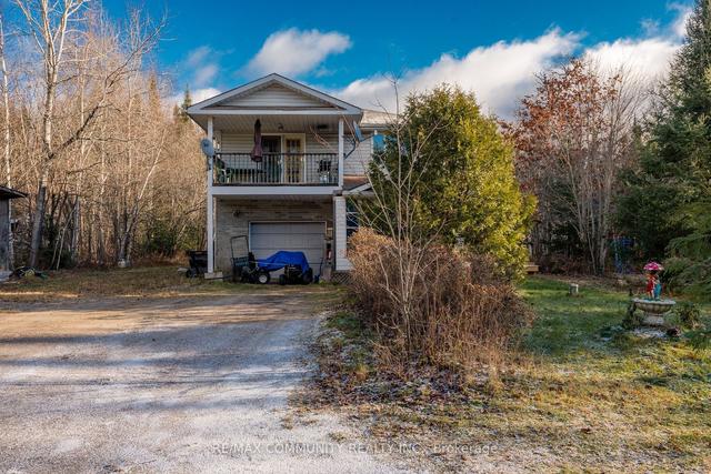 32 Maple Rd, House detached with 3 bedrooms, 2 bathrooms and 11 parking in Bonfield ON | Image 12