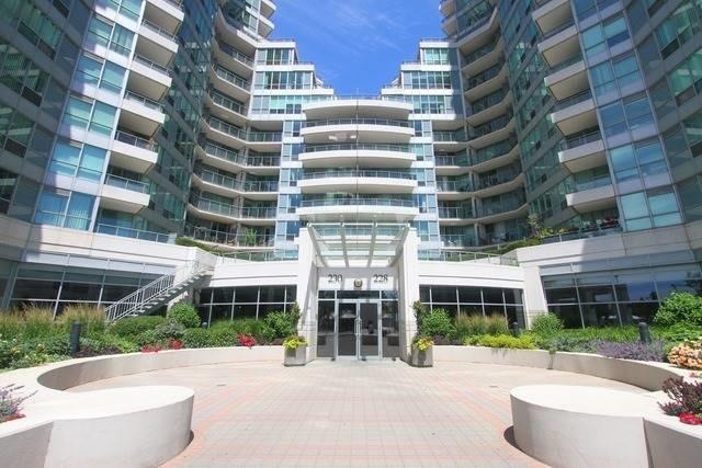 2316 - 230 Queens Quay W, Condo with 1 bedrooms, 1 bathrooms and null parking in Toronto ON | Image 1