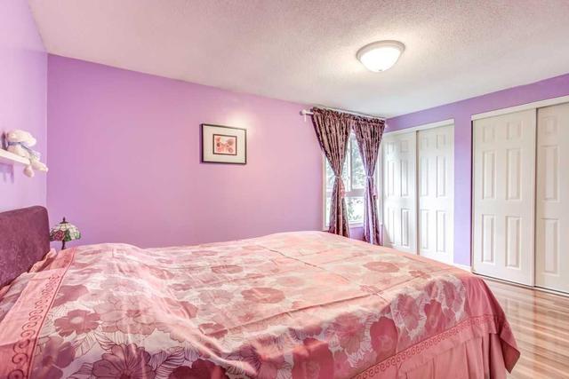 73 Mccabe Cres, House detached with 3 bedrooms, 2 bathrooms and 1 parking in Vaughan ON | Image 11