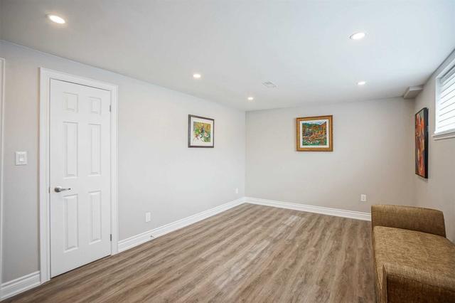 8 Derwent Crt, House detached with 3 bedrooms, 4 bathrooms and 6 parking in Toronto ON | Image 24