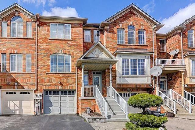 8 Pikake Crt, House attached with 3 bedrooms, 3 bathrooms and 3 parking in Vaughan ON | Image 1
