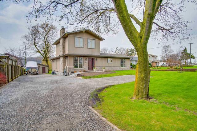 1372 Highway 8, House detached with 3 bedrooms, 3 bathrooms and 8 parking in Hamilton ON | Image 1