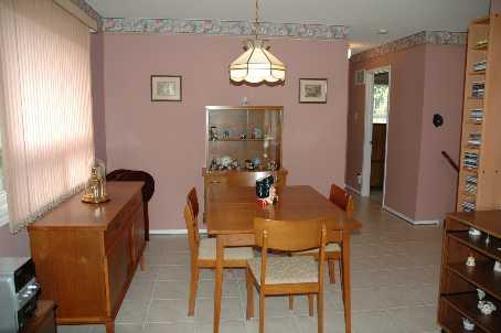 1253 Thorpe Rd, House detached with 2 bedrooms, 2 bathrooms and 4 parking in Burlington ON | Image 4