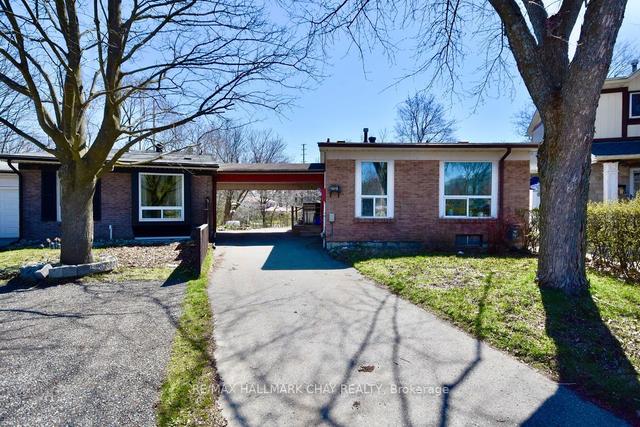 213 Cundles Rd W, House attached with 3 bedrooms, 2 bathrooms and 4 parking in Barrie ON | Image 27