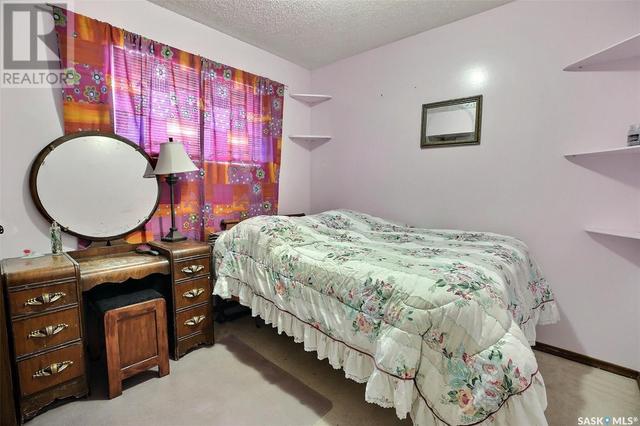 138 Burton Street, House detached with 3 bedrooms, 2 bathrooms and null parking in Grand Coulee SK | Image 13