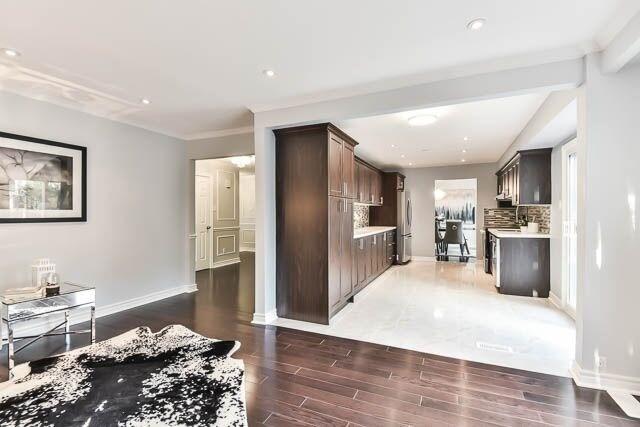 35 Hamilton Hall Dr, House detached with 4 bedrooms, 4 bathrooms and 4 parking in Markham ON | Image 8