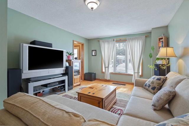 34 Manor Cres, House semidetached with 3 bedrooms, 3 bathrooms and 3 parking in Orangeville ON | Image 26