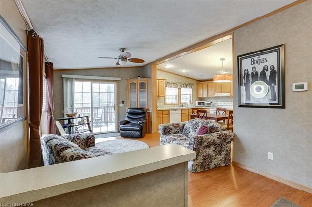 15 - 9826 Northville Crescent, House detached with 2 bedrooms, 2 bathrooms and 2 parking in Lambton Shores ON | Image 4