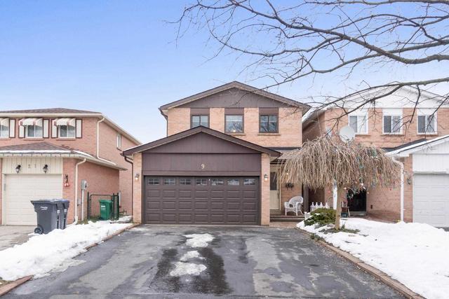19 Rawling Cres, House detached with 3 bedrooms, 2 bathrooms and 6 parking in Brampton ON | Image 1