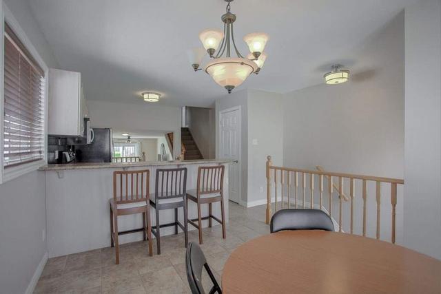 65 Downing Cres, House detached with 3 bedrooms, 2 bathrooms and 3 parking in Barrie ON | Image 7