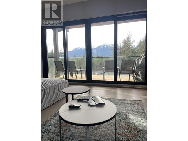 33 - 3385 Mamquam Road, House detached with 5 bedrooms, 6 bathrooms and 5 parking in Squamish BC | Image 3