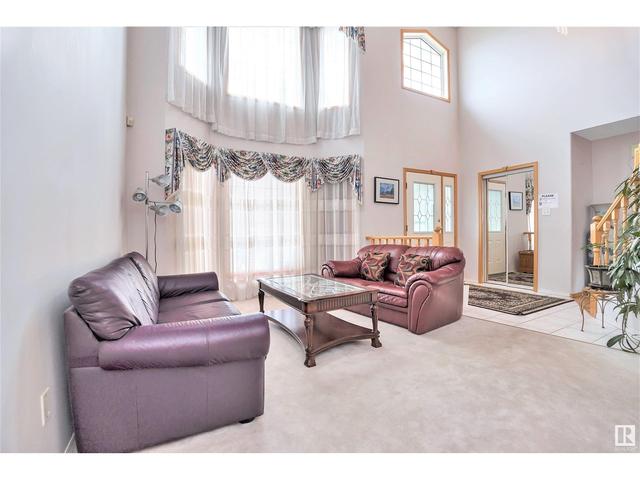5744 161 Av Nw, House detached with 6 bedrooms, 4 bathrooms and null parking in Edmonton AB | Card Image