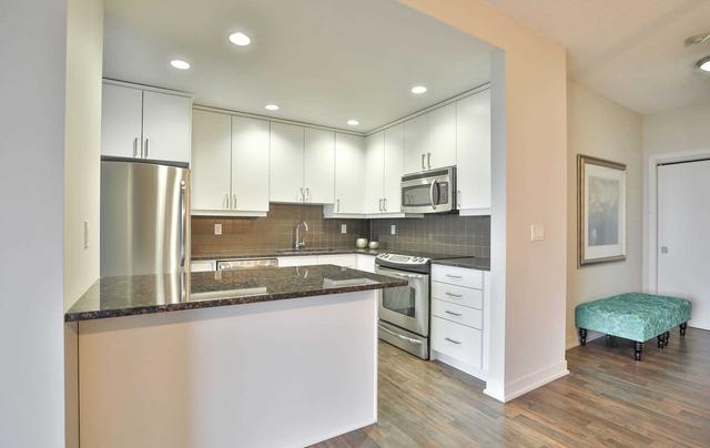 1203 - 551 Maple Ave, Condo with 3 bedrooms, 2 bathrooms and 2 parking in Burlington ON | Image 7