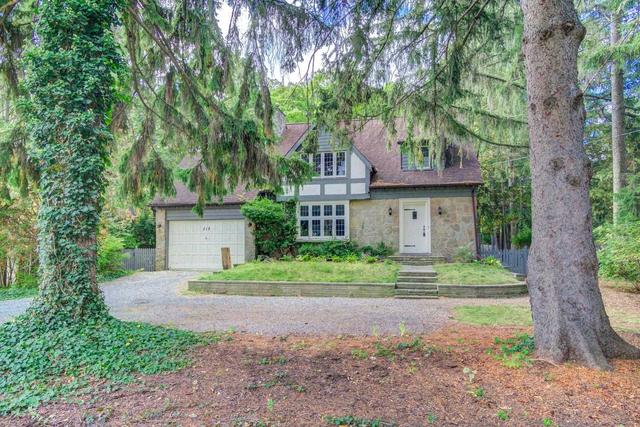 318 Maple Grove Dr, House detached with 3 bedrooms, 3 bathrooms and 10 parking in Oakville ON | Image 1