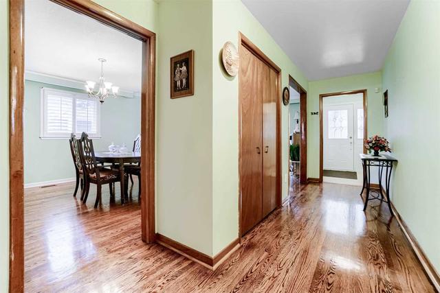 146 Achill Cres, House detached with 3 bedrooms, 3 bathrooms and 2 parking in Mississauga ON | Image 7