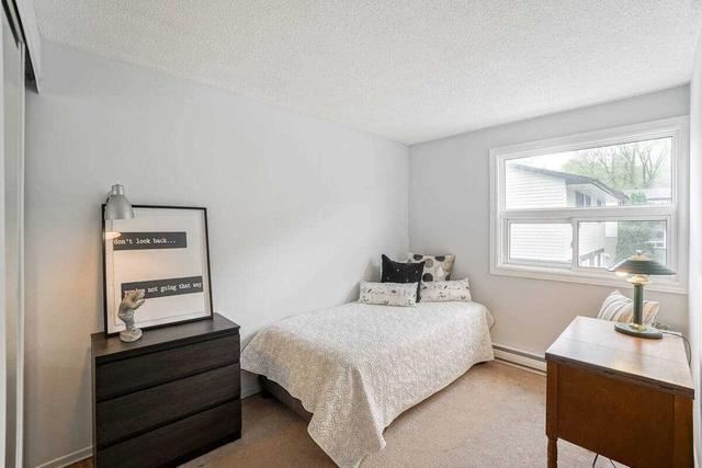 14 Hero Sq, House detached with 3 bedrooms, 1 bathrooms and 2 parking in Brampton ON | Image 11