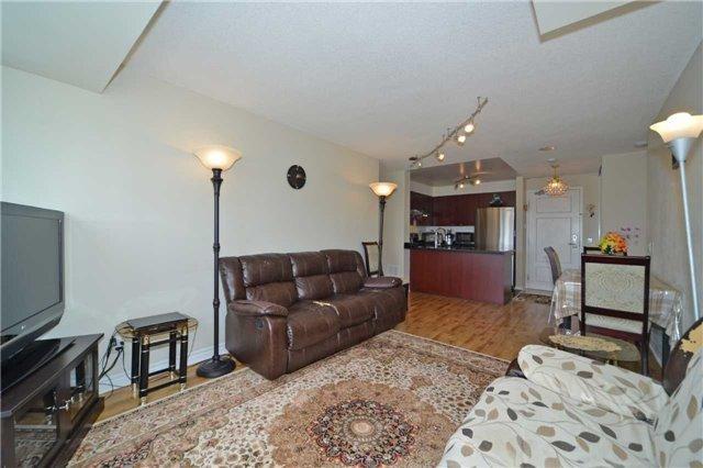 809 - 330 Red Maple Rd, Condo with 2 bedrooms, 2 bathrooms and 1 parking in Richmond Hill ON | Image 12