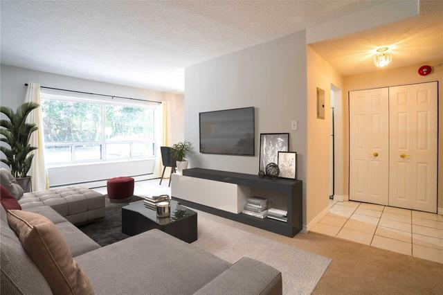 105 - 2411 New St, Condo with 1 bedrooms, 1 bathrooms and 1 parking in Burlington ON | Image 2