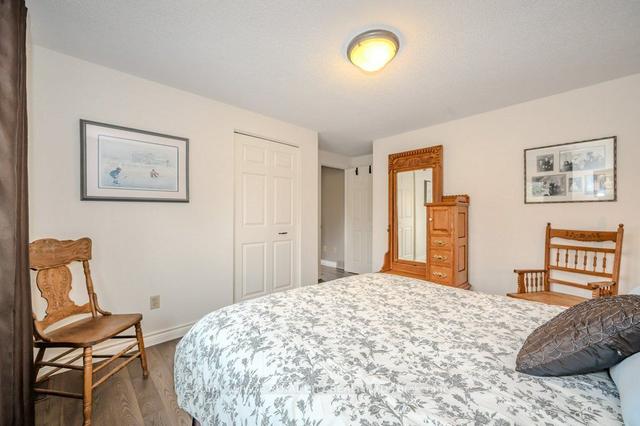 17 Sunrise Crt, House detached with 3 bedrooms, 3 bathrooms and 6 parking in Guelph ON | Image 15