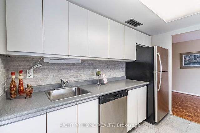 403 - 21 Overlea Blvd, Condo with 2 bedrooms, 2 bathrooms and 1 parking in Toronto ON | Image 6