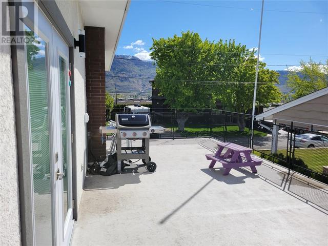 24 Finch Crescent, House detached with 4 bedrooms, 2 bathrooms and 4 parking in Osoyoos BC | Image 8