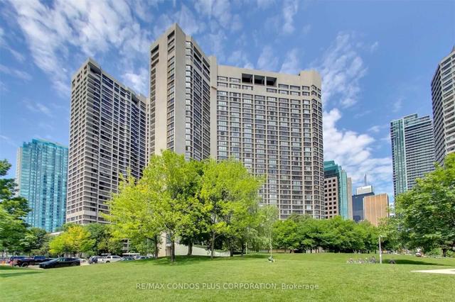 1819 - 33 Harbour Sq, Condo with 1 bedrooms, 1 bathrooms and 1 parking in Toronto ON | Image 1