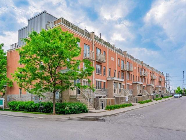 141 - 25 Turntable Cres, Townhouse with 2 bedrooms, 2 bathrooms and 1 parking in Toronto ON | Image 1
