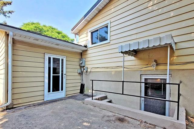 44 Amos Ave, House detached with 3 bedrooms, 2 bathrooms and 3 parking in Waterloo ON | Image 33