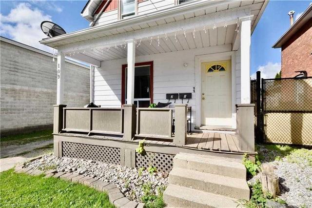 109 Matchedash St S, House detached with 2 bedrooms, 2 bathrooms and 4 parking in Orillia ON | Image 20