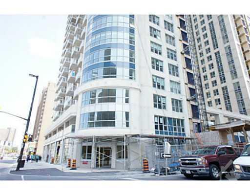 1401 - 242 Rideau Street, Condo with 2 bedrooms, 2 bathrooms and 1 parking in Ottawa ON | Image 1