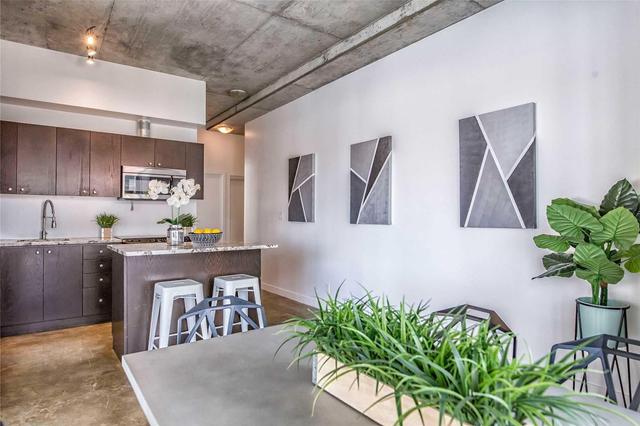414 - 201 Carlaw Ave, Condo with 2 bedrooms, 1 bathrooms and 1 parking in Toronto ON | Image 6