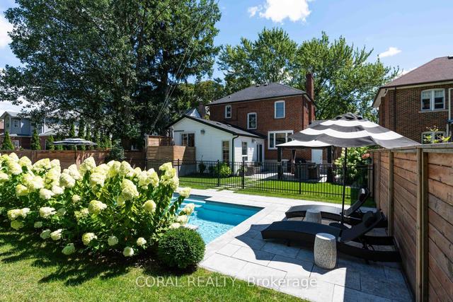 182 King St, House detached with 3 bedrooms, 2 bathrooms and 3 parking in Toronto ON | Image 12