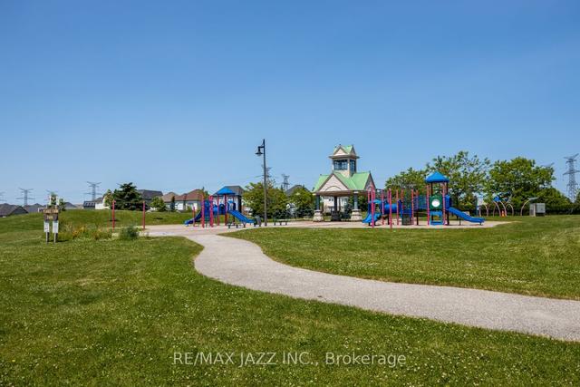 303 - 75 Shipway Ave, Condo with 2 bedrooms, 1 bathrooms and 1 parking in Clarington ON | Image 5