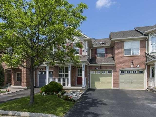 864 Mckay Cres, House attached with 3 bedrooms, 3 bathrooms and 2 parking in Milton ON | Image 1