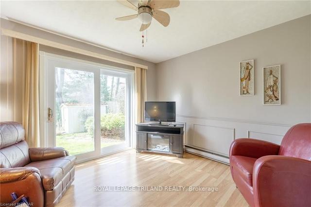 1378 Collingwood Ave, House detached with 2 bedrooms, 2 bathrooms and 4 parking in London ON | Image 10