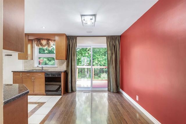 162 Oakridge Dr, House detached with 2 bedrooms, 2 bathrooms and 3 parking in Toronto ON | Image 35