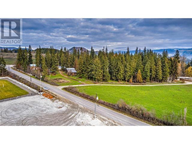 11 Gardom Lake Road, House detached with 2 bedrooms, 2 bathrooms and null parking in North Okanagan F BC | Image 36