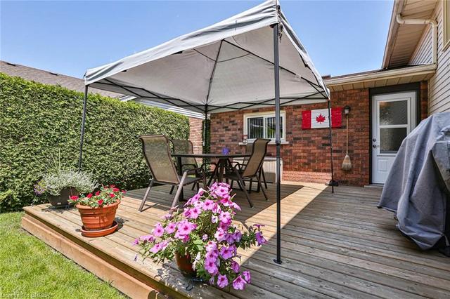 33 Spartan Drive, House detached with 4 bedrooms, 2 bathrooms and 3 parking in Brantford ON | Image 37