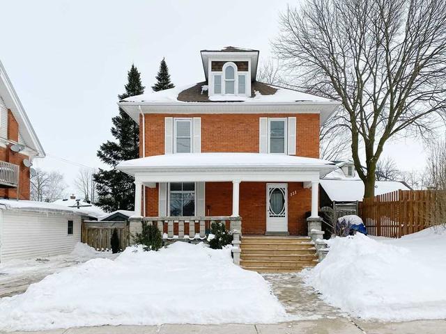 151 Albert St N, House detached with 4 bedrooms, 1 bathrooms and 3 parking in West Grey ON | Image 1