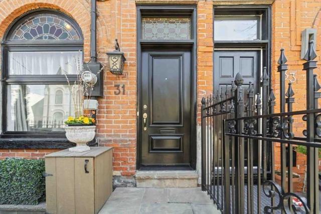 31 Belmont St, House attached with 2 bedrooms, 2 bathrooms and 0 parking in Toronto ON | Image 23