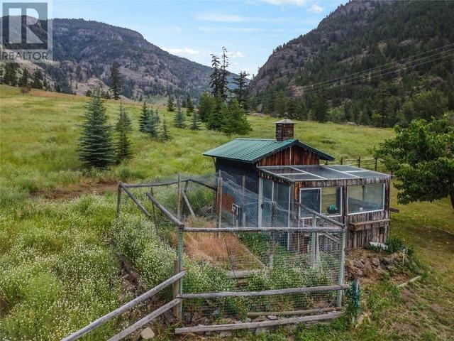 1196 Hwy 3a, House detached with 3 bedrooms, 2 bathrooms and 3 parking in Okanagan Similkameen G BC | Image 34