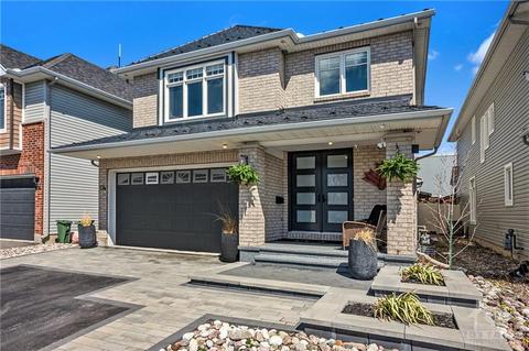 134 Montargis Crescent, House detached with 4 bedrooms, 4 bathrooms and 4 parking in Ottawa ON | Card Image