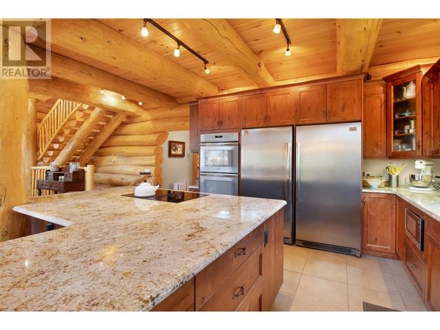 63 Walker Road, House detached with 5 bedrooms, 2 bathrooms and null parking in North Okanagan F BC | Image 9